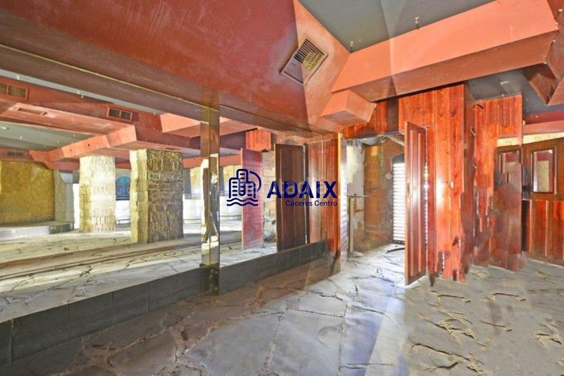 Foto 2a6721f8-be31-453f-8240-b51cff568eaa. Affitto locale commerciale in Ruta de la Plata Cáceres