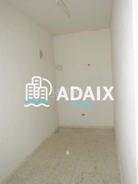 Foto 58198956-0ce0-4e14-b52a-ac3dba01cc78. Alquiler local comercial estupendo local de 100 m2 construidos que se adapta perfectamente a tus necesidades comerciales o de oficina en Cáceres