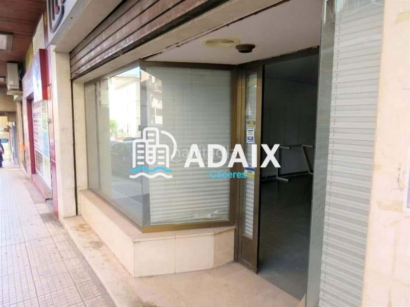 Foto 17e8580a-8f67-4392-924d-b6f5ed84b8e7. Lloguer local comercial a Centro Cáceres