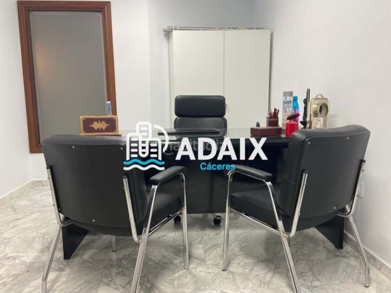 Foto 1d5d9b44-1223-4993-ba33-acbd386de1bf. Miete büro in Casco Antiguo Cáceres