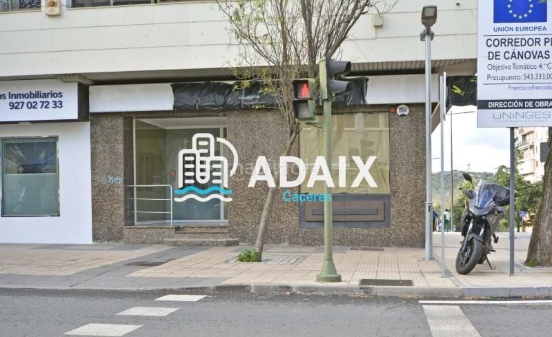 Foto c81b84a1-28a5-4c9a-9a46-09a8d17042ea. Alquiler local comercial amplio local en alquiler en el corazón de la ciudad! consulte precio. en Cáceres