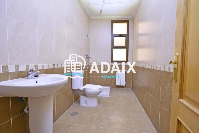 Foto c55611dd-6f96-4f1f-b1b2-94fe4cfc945e. Miete büro mit heizung in Centro Cáceres