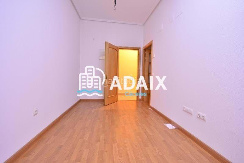 Foto e72fe6a2-6397-49c2-93ee-9bd03138df74. Rent office space with heating in Centro Cáceres