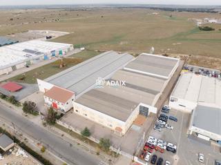 Bâtiment à usage industriel  Calle toneleros. Esta es una oportunidad verdaderamente única: una nave industria