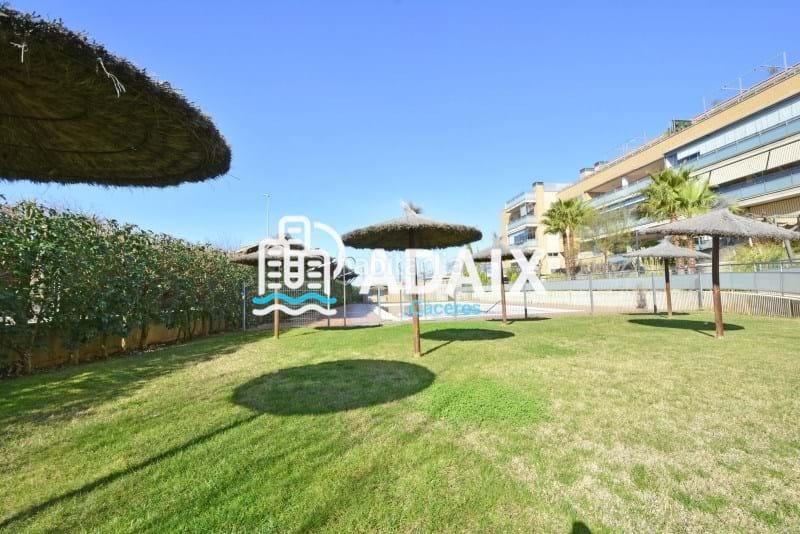 Foto 03b7c84a-b909-48b2-8d62-e861f19fe970. Ático la propiedad, que originalmente comprendía dos áticos independientes, ha sido meticulosamente unificada para crear un espacio habi en Cáceres