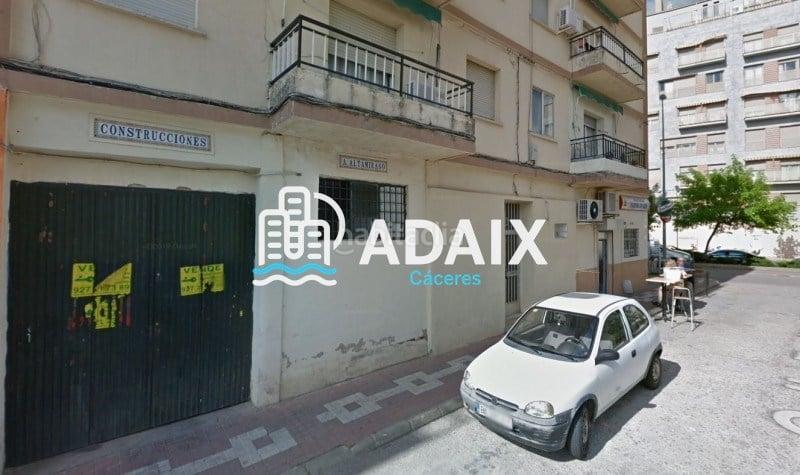 Foto caf679a2-cd1d-4499-9b7a-05031ae1c2d7. Affitto locale commerciale in Centro Cáceres