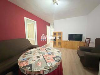 Lloguer Pis  Calle miralrio. Con una superficie de aproximadamente 65 m2, cuenta con dos dorm