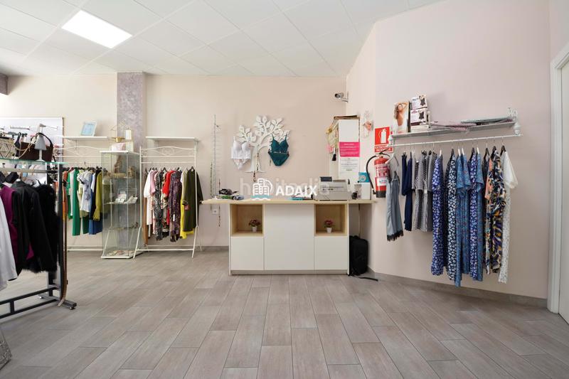 Foto 42da3655-a9d3-46ad-a43a-44ee667bb9aa. Lloguer local comercial a Centro Cáceres