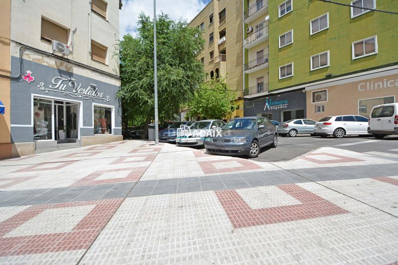 Foto dc53460e-4ce8-4e59-bdbc-b8f939dbdddc. Rent business premise in Centro Cáceres