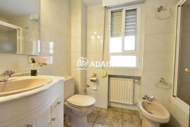 Foto 7d8926c4-a9ad-4efc-b8f2-7a632e691901. Piso ubicación ideal este maravilloso piso en venta se encuentra en la av. virgen de montaña, en el corazón del Centro de la ciudad de en Cáceres