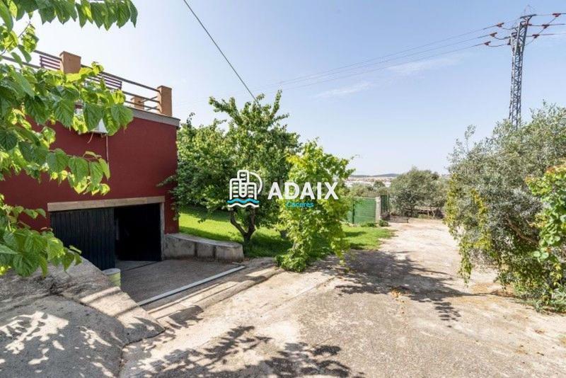 Foto 08b6eaa4-e1bb-47f0-ad5e-31a80e4916e0. Casa a Campus Universitario Cáceres