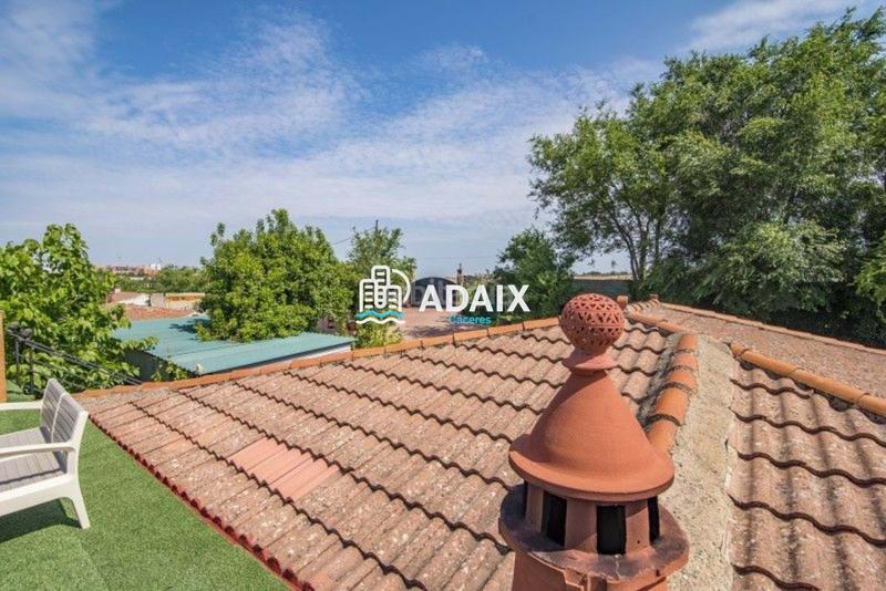 Foto 56893d27-d12c-4c41-89a8-65a5dc31783f. Casa a Campus Universitario Cáceres