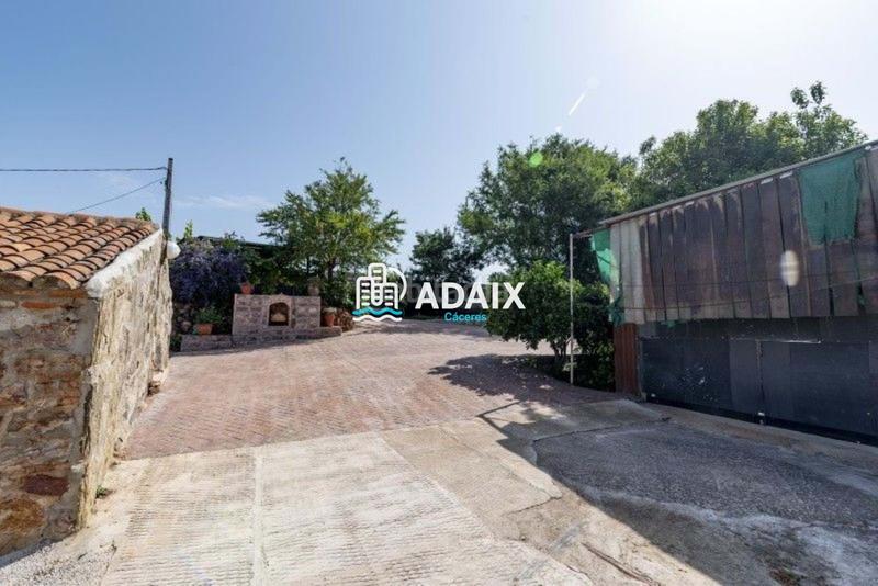 Foto 966d2c37-2439-4444-9bdf-a414b4607343. Maison dans Campus Universitario Cáceres