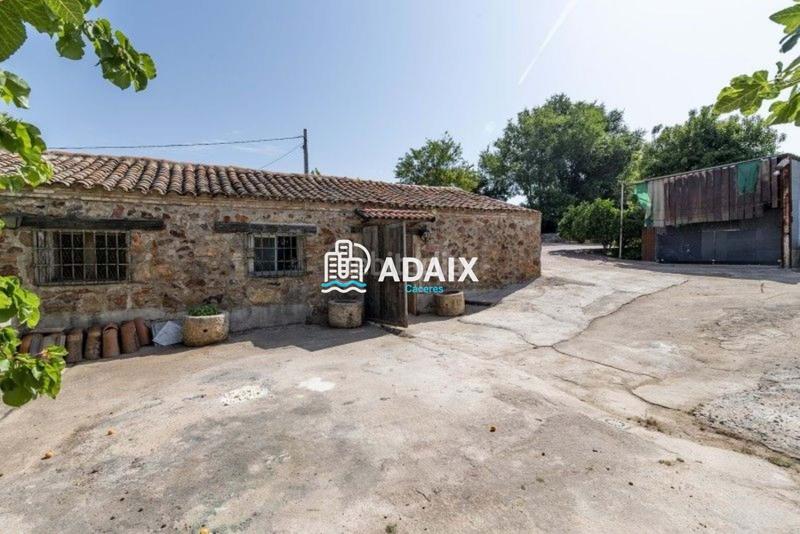 Foto f2204475-b747-4e18-a5dd-46be6fa153bc. Maison dans Campus Universitario Cáceres