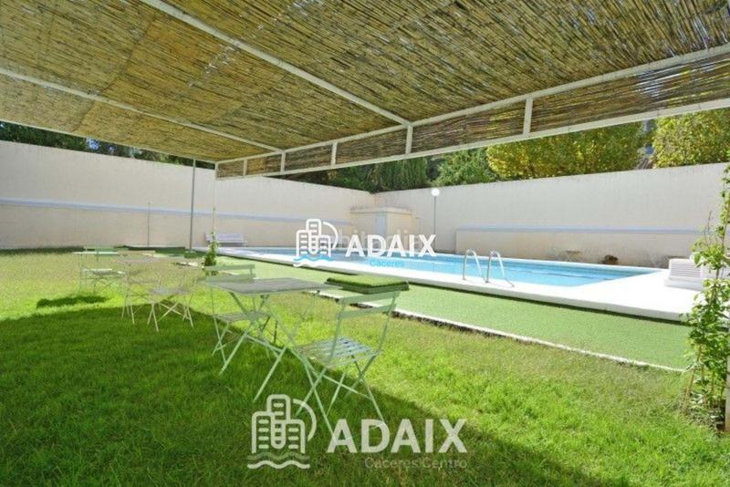 Foto 6736885e-e05c-47da-8fdf-8aa02b1a2c29. Piso  en venta en el parque de cánovas, confort y ubicación excepcional un piso excepcional en el corazón , situ en Cáceres