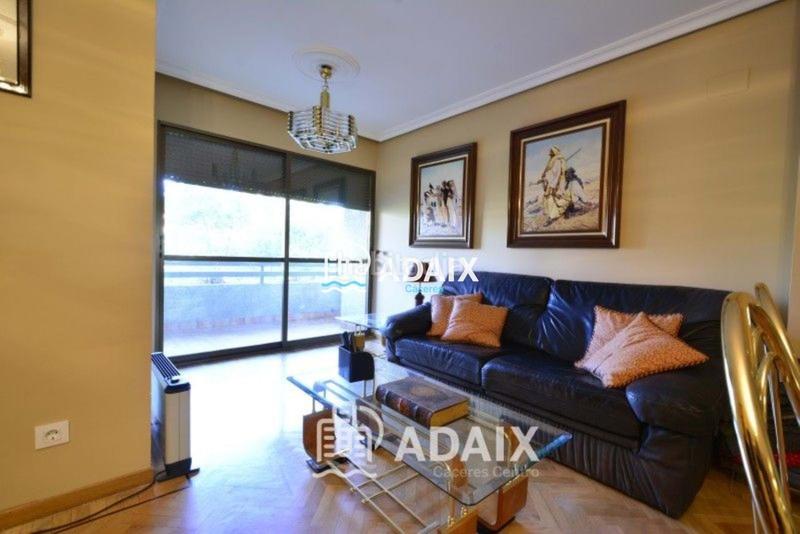 Foto ae8d5a19-7a8e-410e-afd9-68ef456da30a. Piso  en venta en el parque de cánovas, confort y ubicación excepcional un piso excepcional en el corazón , situ en Cáceres