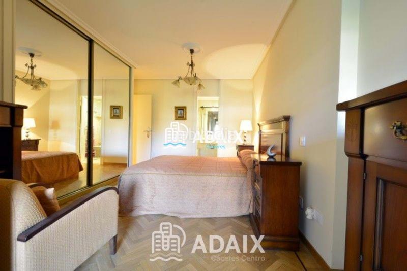 Foto cdbf9e2f-e4cc-4f28-831c-3afc3b0a1412. Piso  en venta en el parque de cánovas, confort y ubicación excepcional un piso excepcional en el corazón , situ en Cáceres