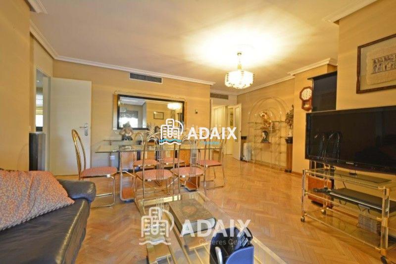Foto f3e3a664-0459-4f0d-b6bf-01c924b1444d. Piso  en venta en el parque de cánovas, confort y ubicación excepcional un piso excepcional en el corazón , situ en Cáceres