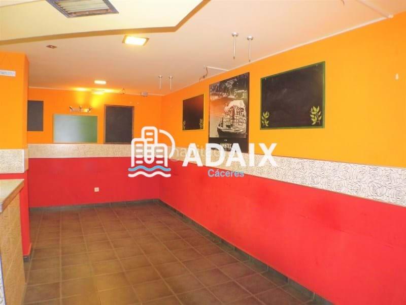 Foto 53d72822-a68e-446b-987e-b1af3dfd6739. Rent business premise in Centro Cáceres
