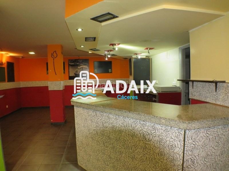 Foto a5cc8a6c-2fc2-4234-ae1a-9ee57f4cca92. Rent business premise in Centro Cáceres