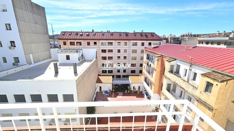 Foto dcb0d3eb-d5ca-4d1a-89e0-8d6e663da079. Etagenwohnung mit heizung in Casco Antiguo Cáceres