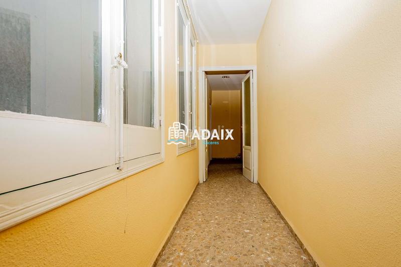 Foto 93f46d12-18d6-4dd0-bd9d-250a41247280. Appartamento in Centro Cáceres