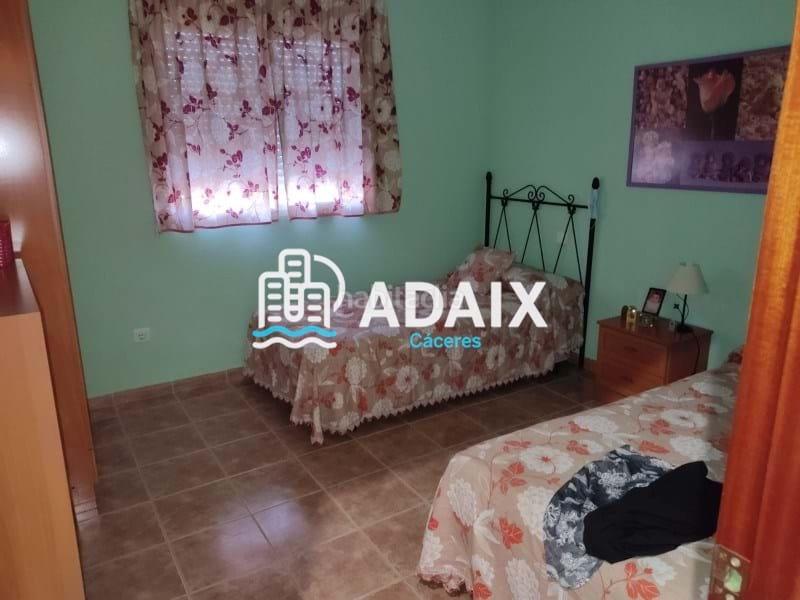 Foto cbb32507-7516-432f-abbd-f8c4f4722143. Casa a Estación Arroyo Malpartida Cáceres