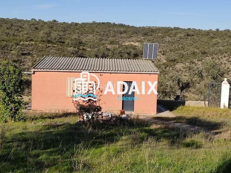 Foto f6f8973a-b548-486b-baba-2bf1d3916fd5. Casa a Estación Arroyo Malpartida Cáceres