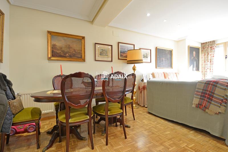 Foto d51ec3c0-dec8-4c5d-a6a2-707d13ba8634. Appartement avec parking dans Centro Cáceres