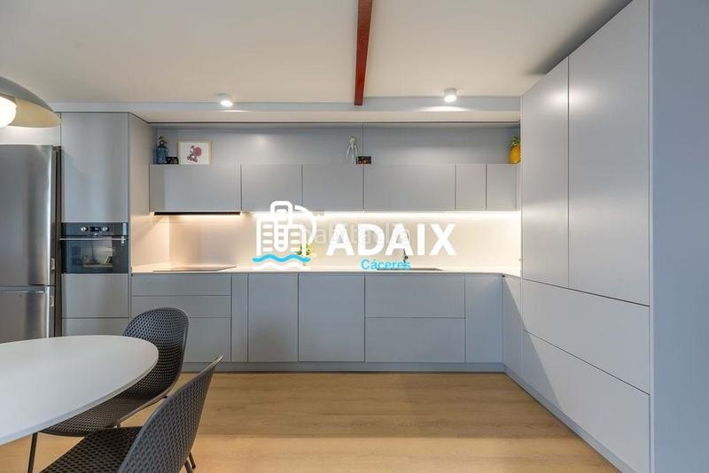 Foto b864b6e7-c5ca-46c8-871a-3192518e9435. Appartement avec chauffage dans Centro Cáceres