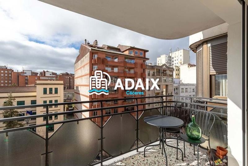 Foto fb70e52f-194e-48a8-be60-ca8893ad442a. Appartement avec chauffage dans Centro Cáceres