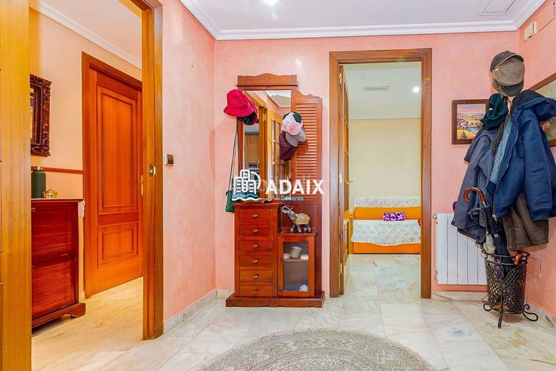 Foto 006cadac-de71-4e7f-b43c-727212f22c32. Chalet  exclusivo en venta en los castellanos, comodidad, elegancia y calidad de vida a pocos minutos del centro te presenta en Cáceres