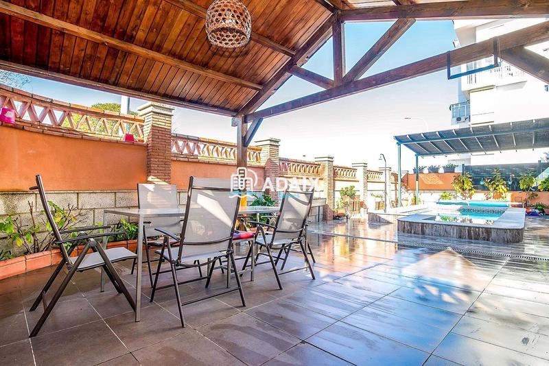 Foto 0085ef02-af1d-4cd4-b6f5-6b06e79484de. Chalet  exclusivo en venta en los castellanos, comodidad, elegancia y calidad de vida a pocos minutos del centro te presenta en Cáceres