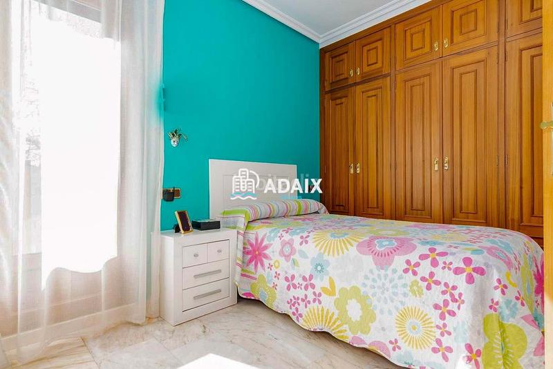 Foto 1d31be20-9145-43af-8b23-690d4343f97e. Chalet  exclusivo en venta en los castellanos, comodidad, elegancia y calidad de vida a pocos minutos del centro te presenta en Cáceres