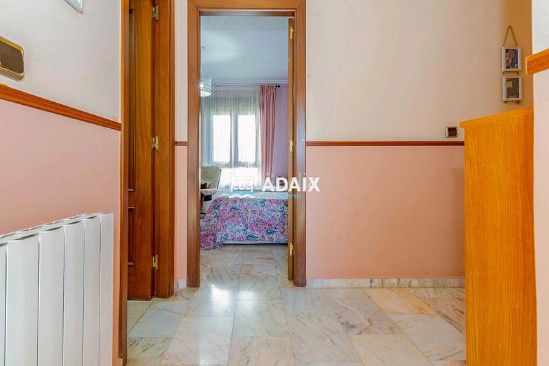 Foto 4e105697-0443-4ece-bdd5-db53058c54c1. Chalet  exclusivo en venta en los castellanos, comodidad, elegancia y calidad de vida a pocos minutos del centro te presenta en Cáceres