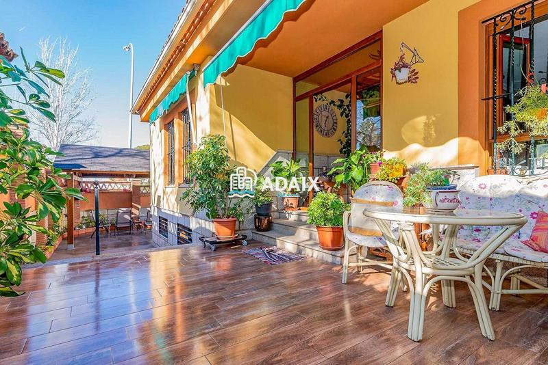Foto 53426939-5481-48b7-8bcc-8a3436c6f9dc. Chalet  exclusivo en venta en los castellanos, comodidad, elegancia y calidad de vida a pocos minutos del centro te presenta en Cáceres