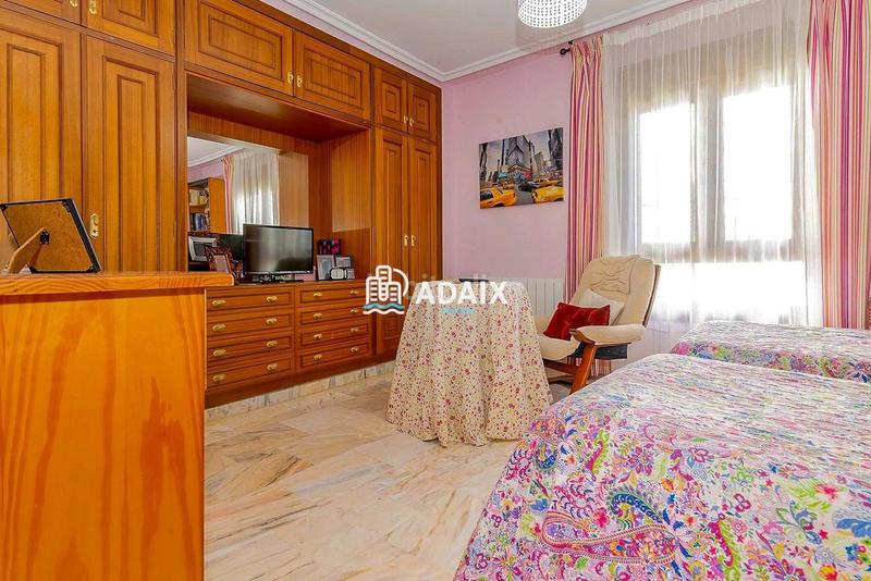 Foto 5d3224c1-9286-4507-a015-3073c0933e2f. Chalet  exclusivo en venta en los castellanos, comodidad, elegancia y calidad de vida a pocos minutos del centro te presenta en Cáceres