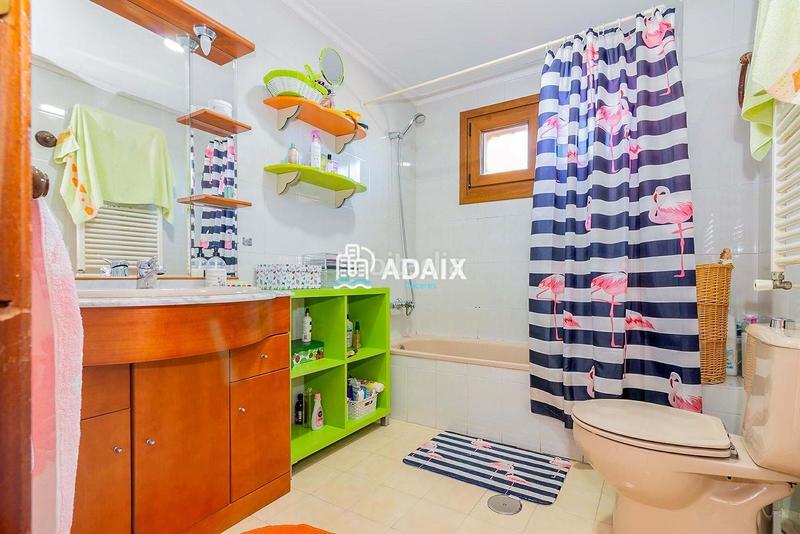 Foto 985a7df5-a9b1-4710-95c2-dab2889401ce. Chalet  exclusivo en venta en los castellanos, comodidad, elegancia y calidad de vida a pocos minutos del centro te presenta en Cáceres