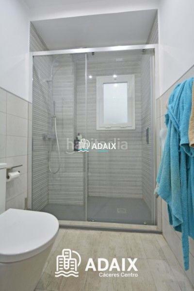 Foto e7f32ad2-7358-4a89-b8b8-d24e9aab8a53. Pis a Centro Cáceres