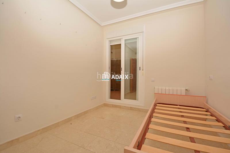 Foto 075d0f08-50fb-49c8-a68f-54c8175a5602. Alquiler piso alquiler exclusivo ! moderno piso de 3 dormitorios con garaje, aire acondicionado y patio en c dionisio acedo vive con e en Cáceres