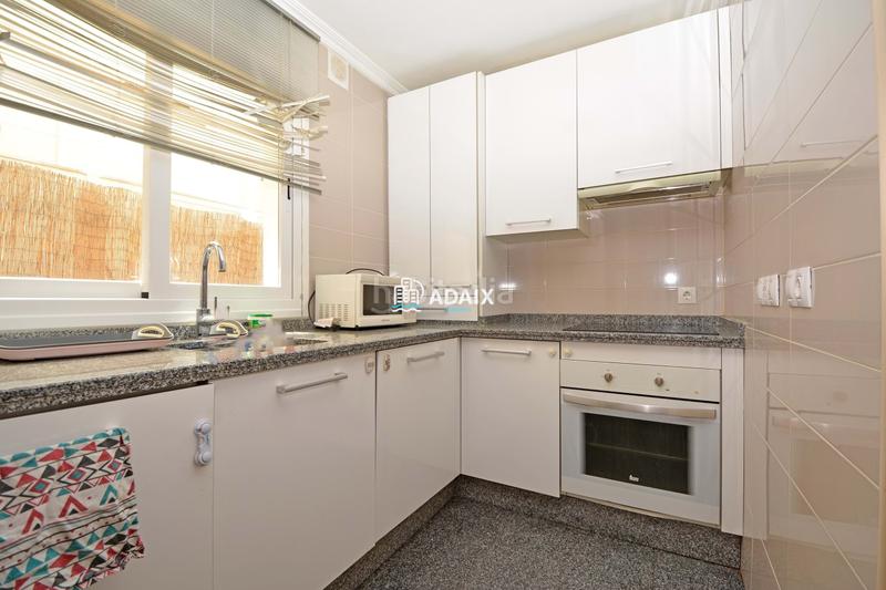 Foto 5517c79a-66c9-4632-8869-5804c976546b. Alquiler piso alquiler exclusivo ! moderno piso de 3 dormitorios con garaje, aire acondicionado y patio en c dionisio acedo vive con e en Cáceres