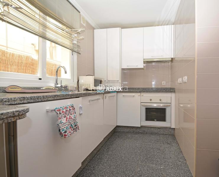 Foto 609939c7-ebb2-4e8e-99bb-d159e2469f45. Alquiler piso alquiler exclusivo ! moderno piso de 3 dormitorios con garaje, aire acondicionado y patio en c dionisio acedo vive con e en Cáceres