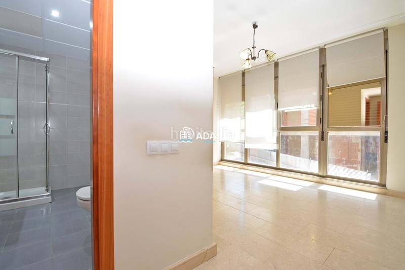 Foto 664928a6-422b-4fc6-a7ee-6e8e851a5385. Alquiler piso alquiler exclusivo ! moderno piso de 3 dormitorios con garaje, aire acondicionado y patio en c dionisio acedo vive con e en Cáceres