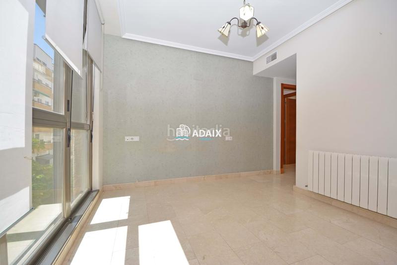 Foto 09611003-ab08-4278-9d98-d3db89719787. Rent flat with heating parking in Centro Cáceres