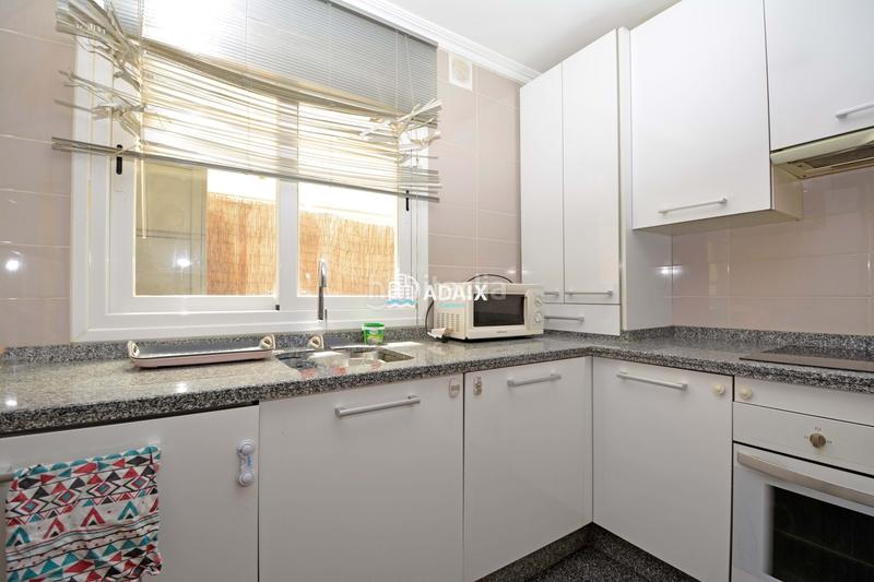 Foto 6f3cdc4c-3e28-41ee-8497-ceb643ba58c4. Rent flat with heating parking in Centro Cáceres