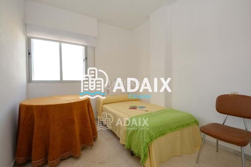 Foto e71dcfb4-222d-439d-a34e-a69734db6ce5. Affitto appartamento con riscaldamento parcheggio in Cáceres