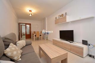 Location Appartement  Calle  pedro romero mendoza. Piso en alquiler con potencial en mejostilla, cáceresdescubre un