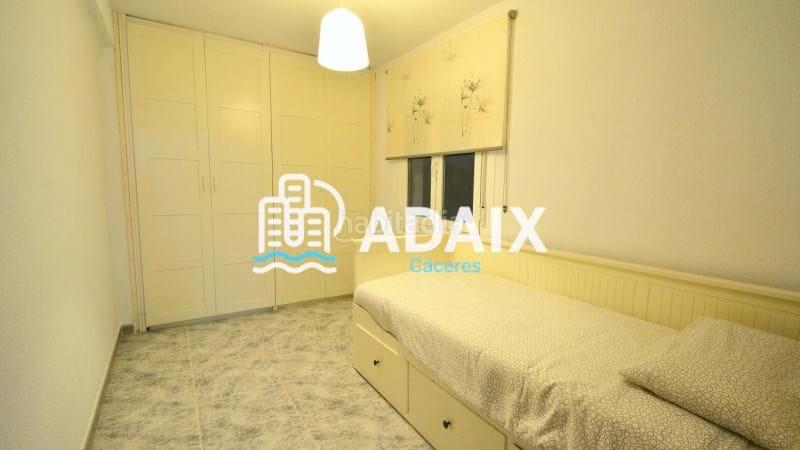 Foto 167aa7f2-d815-4a42-bc17-379702ef22a8. Alquiler piso  en alquiler , estupendo piso en alquiler en colon, zona cercana al centro de la ciudad, zona renovada, muy cerca de en Cáceres