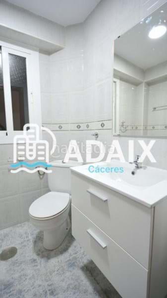 Foto 4dc696b0-925d-4338-bf4e-04cc03ced18c. Alquiler piso  en alquiler , estupendo piso en alquiler en colon, zona cercana al centro de la ciudad, zona renovada, muy cerca de en Cáceres