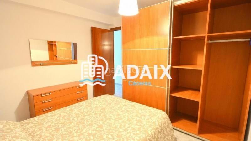 Foto 75b3dc02-b1cc-4d80-915a-cc0615fde64a. Alquiler piso  en alquiler , estupendo piso en alquiler en colon, zona cercana al centro de la ciudad, zona renovada, muy cerca de en Cáceres
